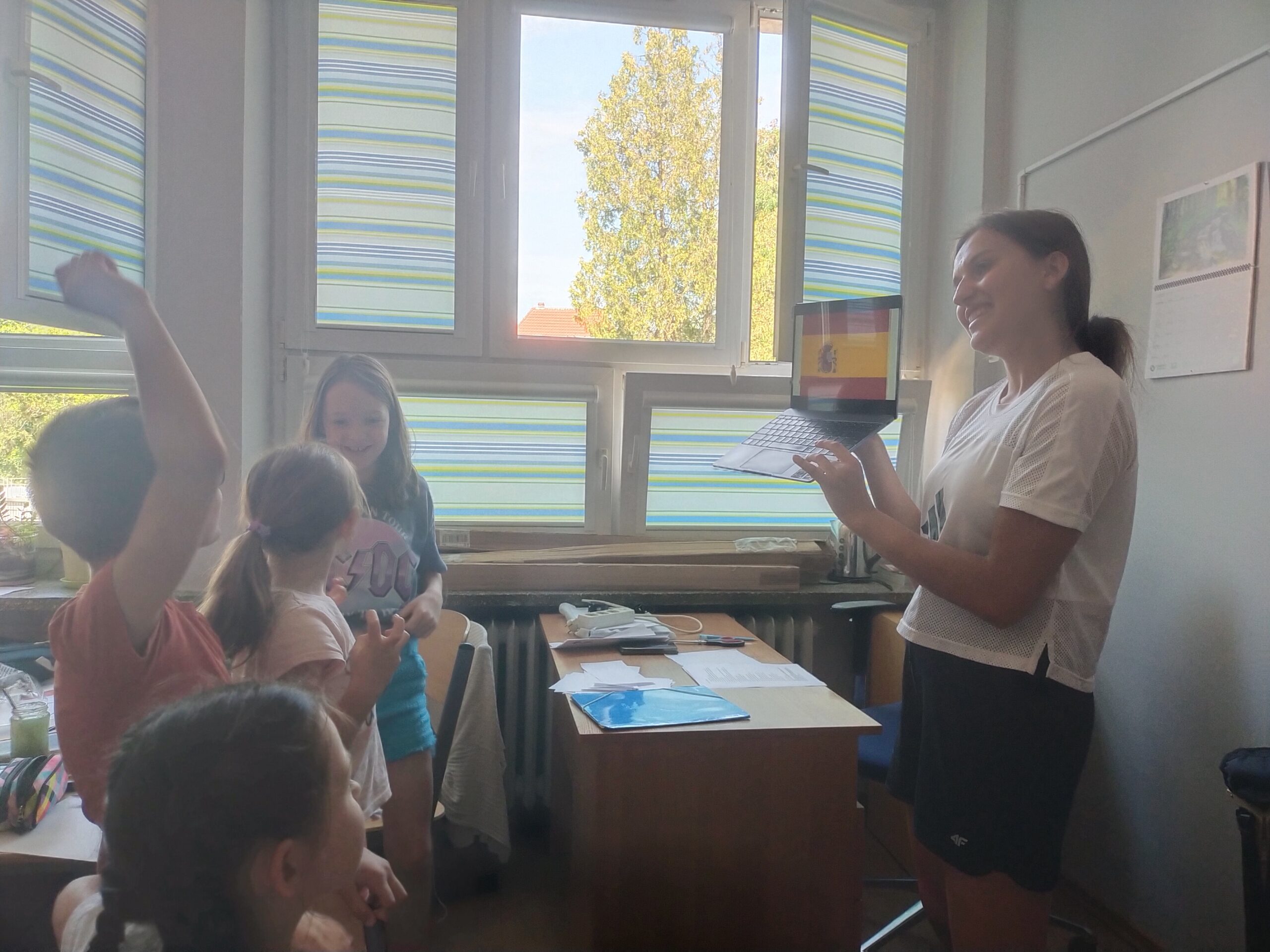 filter: 0; fileterIntensity: 0.0; filterMask: 0; module: h;
hw-remosaic: 0;
touch: (-1.0, -1.0);
modeInfo: ;
sceneMode: Hdr;
cct_value: 0;
AI_Scene: (0, -1);
aec_lux: 233.2323;
hist255: 0.0;
hist252~255: 0.0;
hist0~15: 0.0;