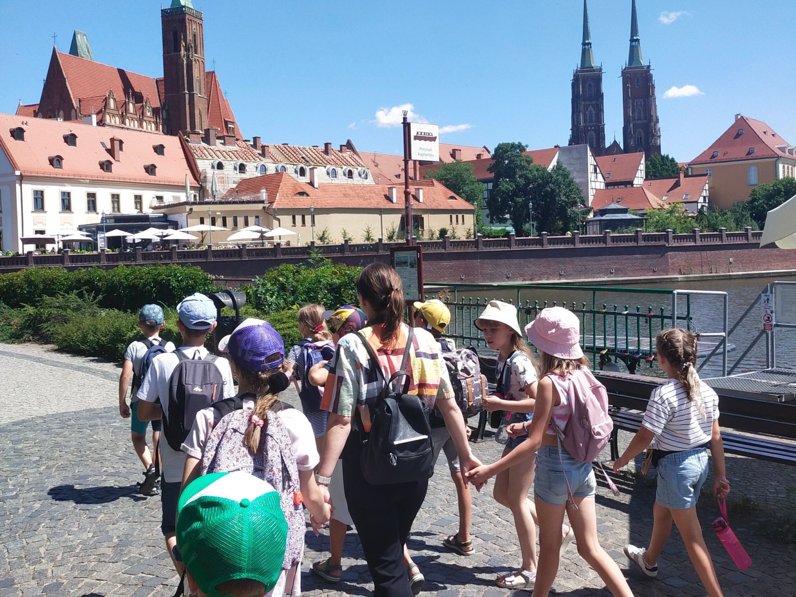 filter: 0; fileterIntensity: 0.0; filterMask: 0; module: h;
hw-remosaic: 0;
touch: (-1.0, -1.0);
modeInfo: ;
sceneMode: Auto;
cct_value: 0;
AI_Scene: (200, -1);
aec_lux: 110.208595;
hist255: 0.0;
hist252~255: 0.0;
hist0~15: 0.0;